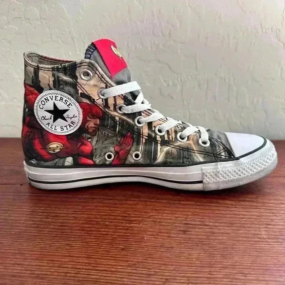 Converse The Flash Gordon Vintage Comic Shoes 150863C Men’s 6 Women’s 8 - Picture 2 of 11